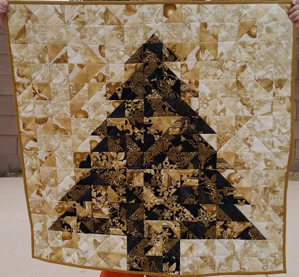 christmas-tree-half-square-triangle-quilt