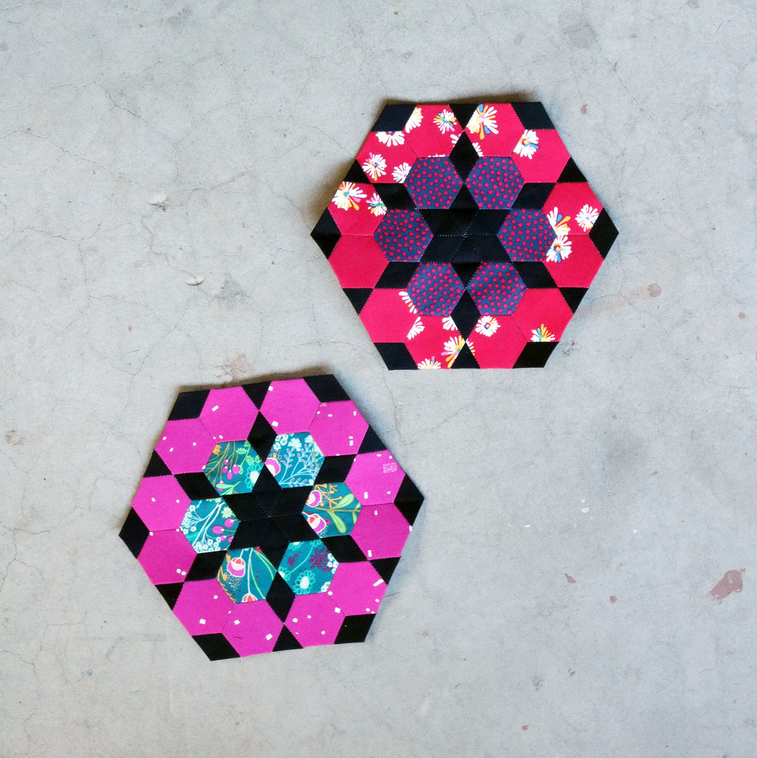 Piece N Quilt: Accuquilt Fabric Cutter - Hexagon Dies